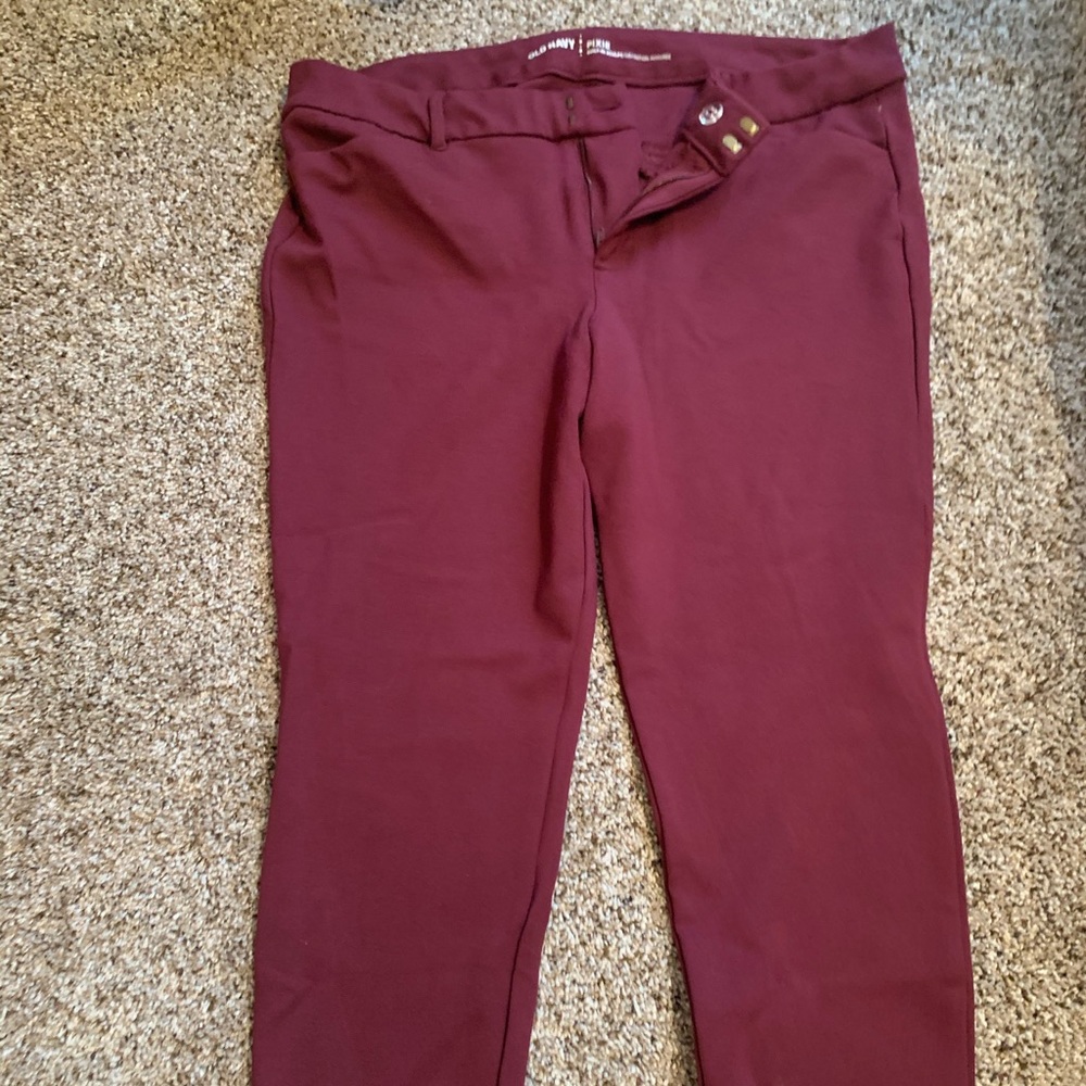 Old Navy Pixie Ankle Pants - Wine Color